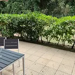 Modern With Garden And Pool Appartamento
