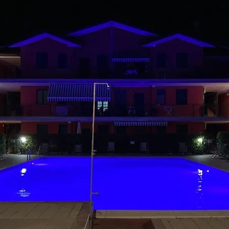 Modern With Garden And Pool *