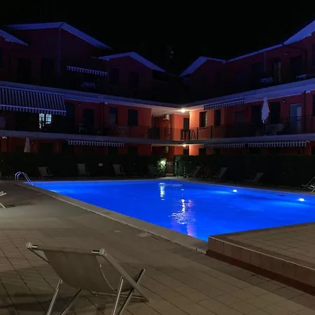 Modern With Garden And Pool * Розолина-Маре